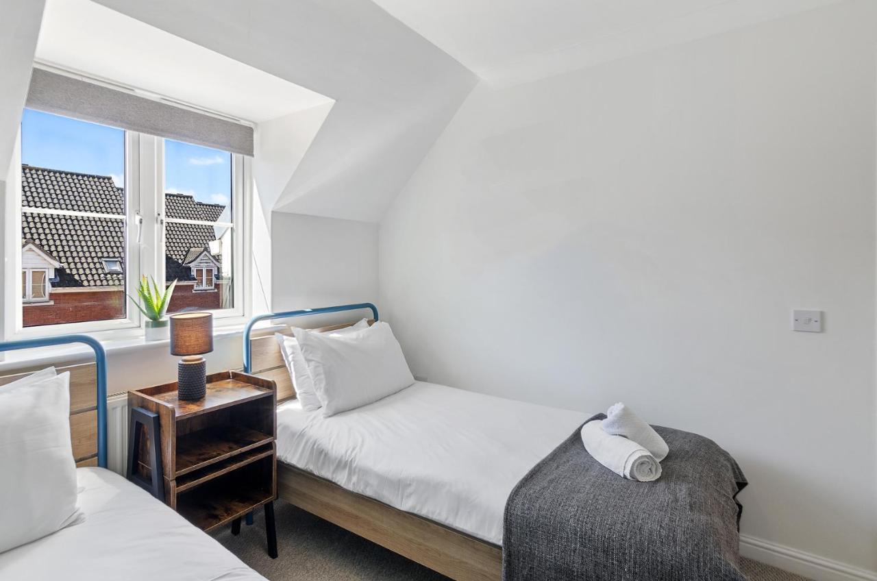 Вілла 4Br Townhouse Wbalcony Free Parking Fast Wi-Fi Норвіч Екстер'єр фото